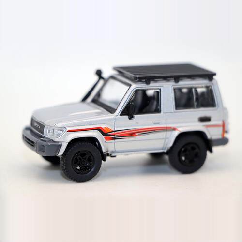 Para64合金车1 64 丰t田Land Cruiser 70酷路泽SUV越野车模型玩具