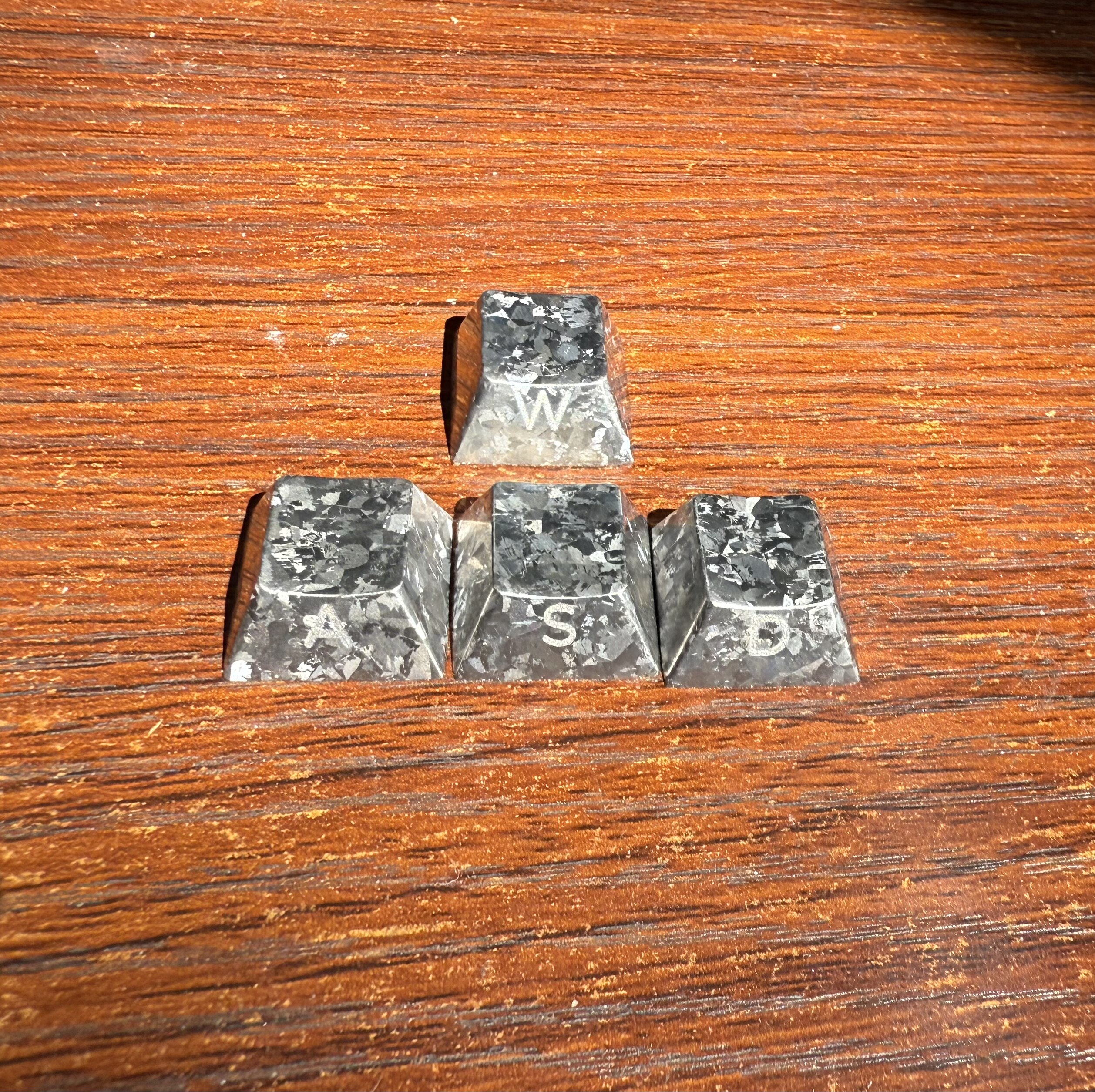 钛合金个性键帽原厂高度镜面抛光CNC工艺asdw上下左右方向透光