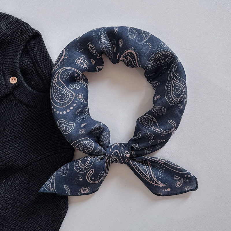 秋冬厚款方巾女70x70双面双层保暖领巾腰果花星河外搭围巾潮柔软