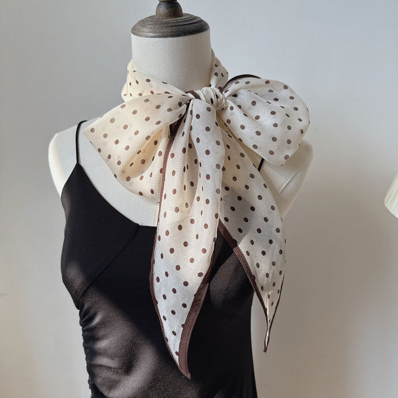 春夏新款时尚流行波点大三角巾女士优雅浪漫披肩围巾柔软护颈装饰,服饰配件/皮带/帽子/围巾,围巾/丝巾/披肩,淘宝优惠券,粉丝福利购,淘宝优惠卷