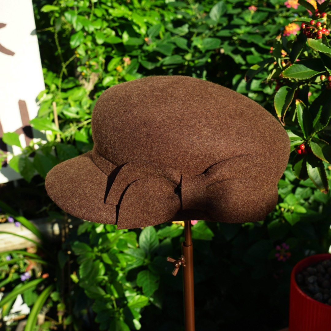 日系复古羊毛呢鸭舌帽女秋冬蝴蝶结优雅韩系棕色咖色黑色报童帽子