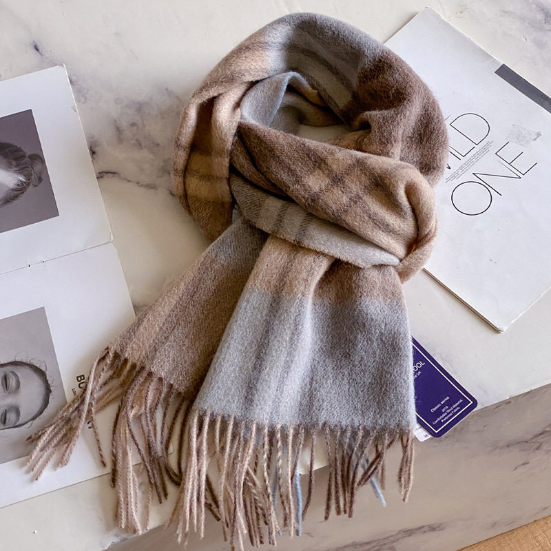 轻奢洋气羊毛围巾女秋冬季加厚保暖格纹围脖高档学生情侣披肩男款