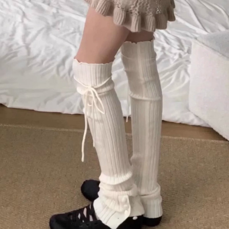 春季黑色针织堆堆袜套配鲨鱼裤韩