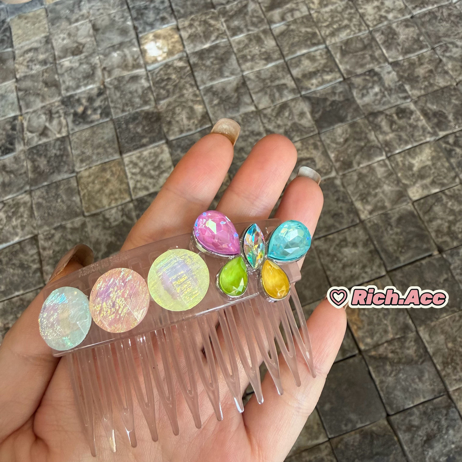 【实拍】韩国品质绝美大颗彩钻蝴图片