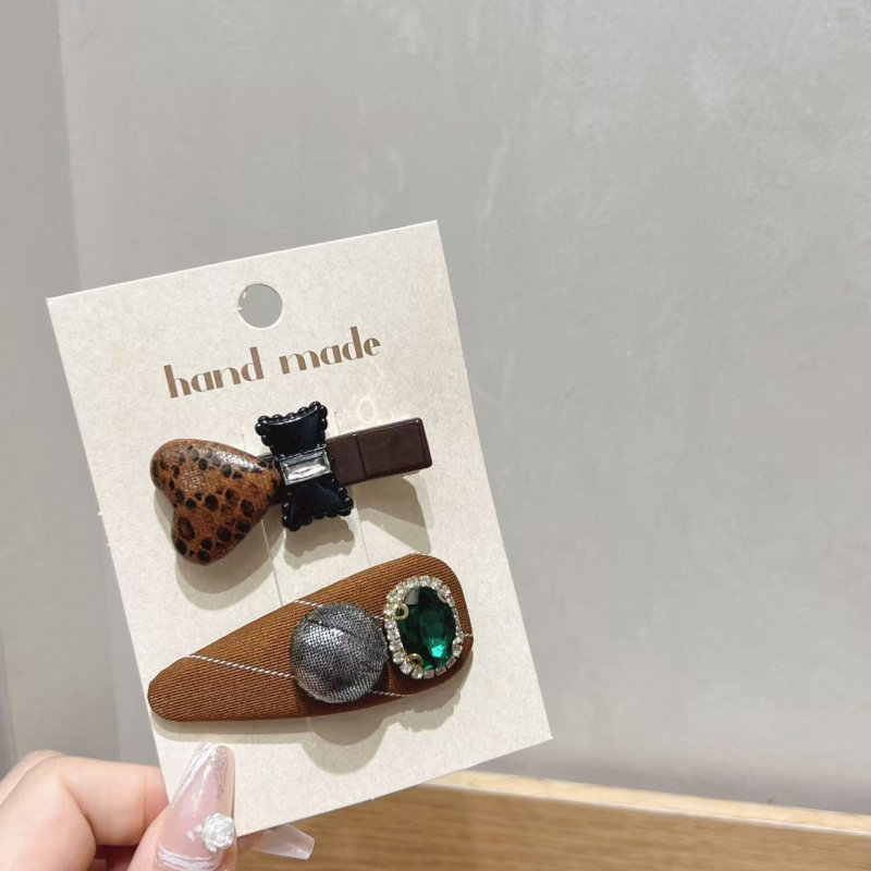 2024秋冬韩版高级复古爱心绿色水晶蝴蝶结对夹刘海碎发侧边夹高级,饰品/流行首饰/时尚饰品新,发饰,淘宝优惠券,粉丝福利购,淘宝优惠卷