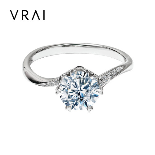 芮爱VRAI心形六爪扭臂圆钻婚戒