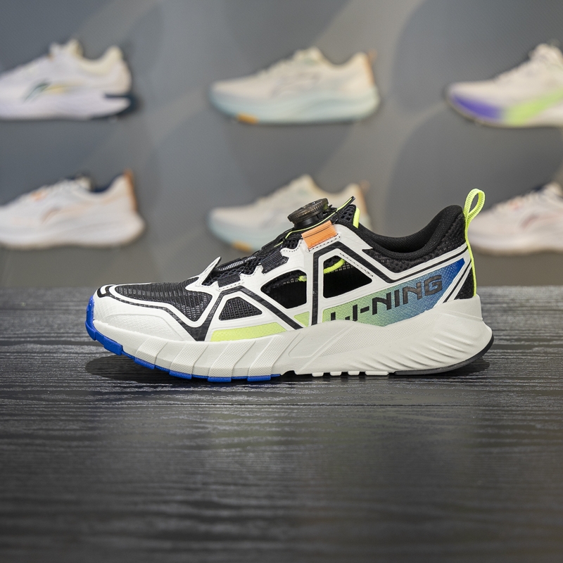 李宁夏季透气童休闲鞋