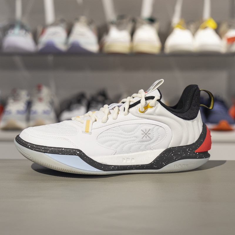 李宁男子缓震回弹低帮篮球鞋