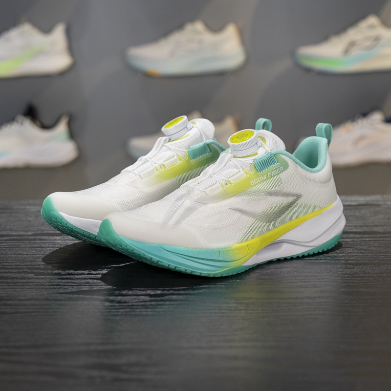 李宁四季通用震回弹童跑步鞋