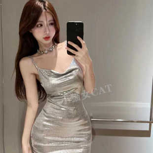新款 夜店酒吧连衣裙 吊带裙甜辣风堆堆领露锁骨亮面小个子紧身时尚