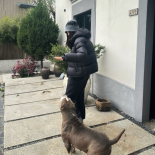 1019羽绒服女短款冬季24新款连帽95白鸭绒面包服泡芙轻奢羽绒外套