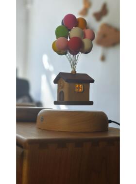 磁悬浮飞屋环游记热气球房子摆件小夜灯实木质创意高级礼物