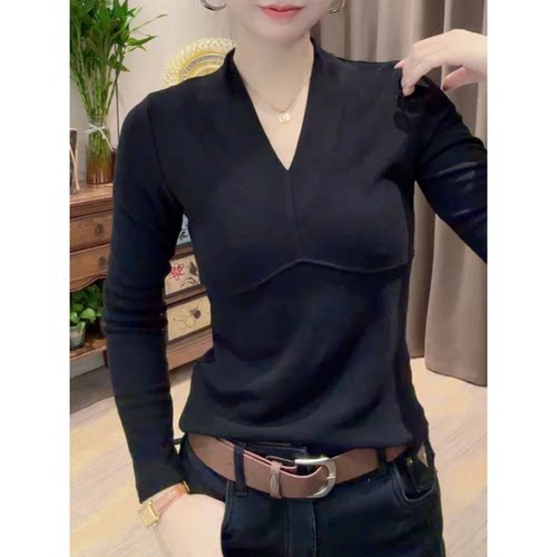 黑色V领秋冬磨毛弹力打底衫女