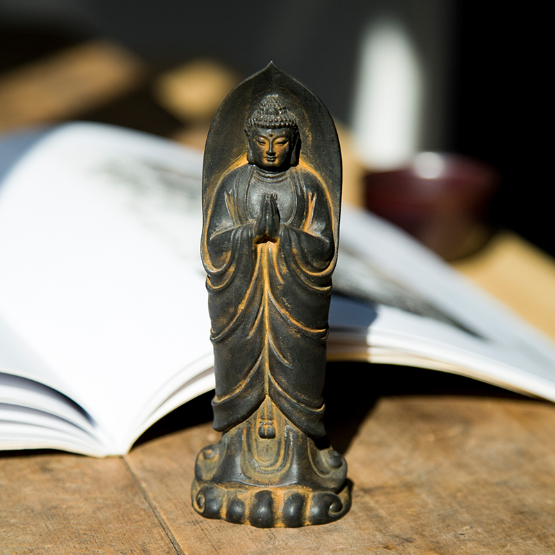禅意新中式站立双手合十如来佛祖释迦摩尼纯手工仿铸铁桌面小摆件