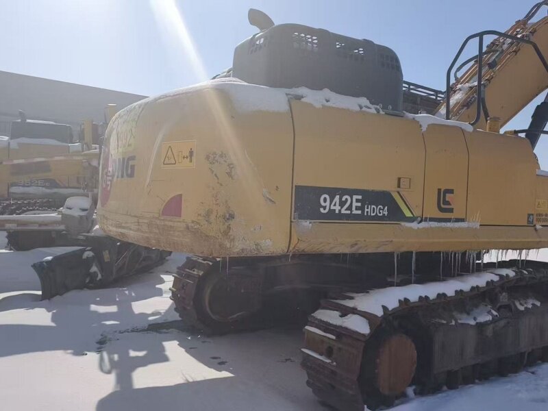 4月2日乌鲁木齐柳工牌液压挖掘机（型号：CLG938EHDG4）网络拍卖公告