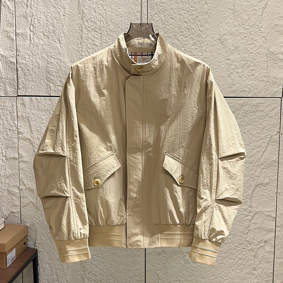 男士轻便防水弯刀袖立领休闲外套