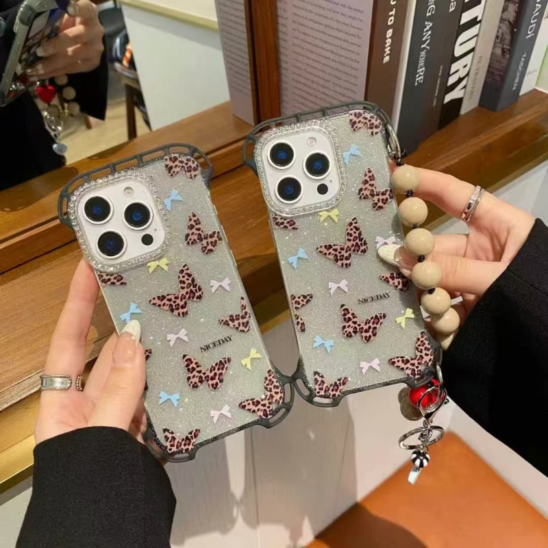 超美豹纹蝴蝶好手感无边框适用苹果16手机壳大孔iphone15promax散热14涂鸦KT猫卡通透明13四角可挂绳带珠手链