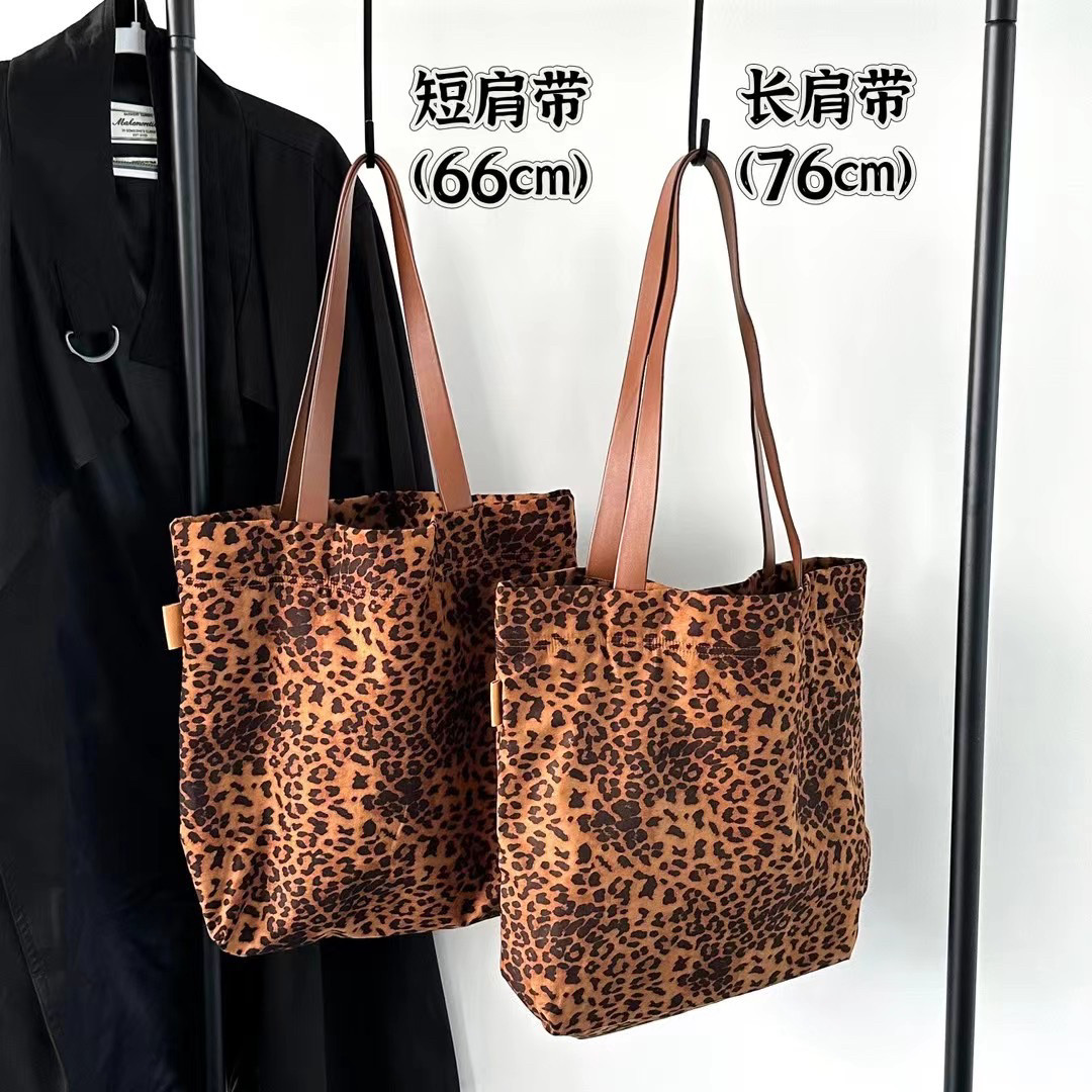 韩版小众品牌豹纹购物袋搭配牛皮宽肩带皮质软不勒肩搭配简单休闲