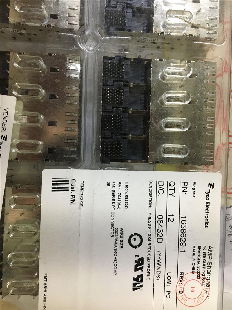 1658629- TE光纤到模块连接器1 SFP笼子 2*4孔 160PIN