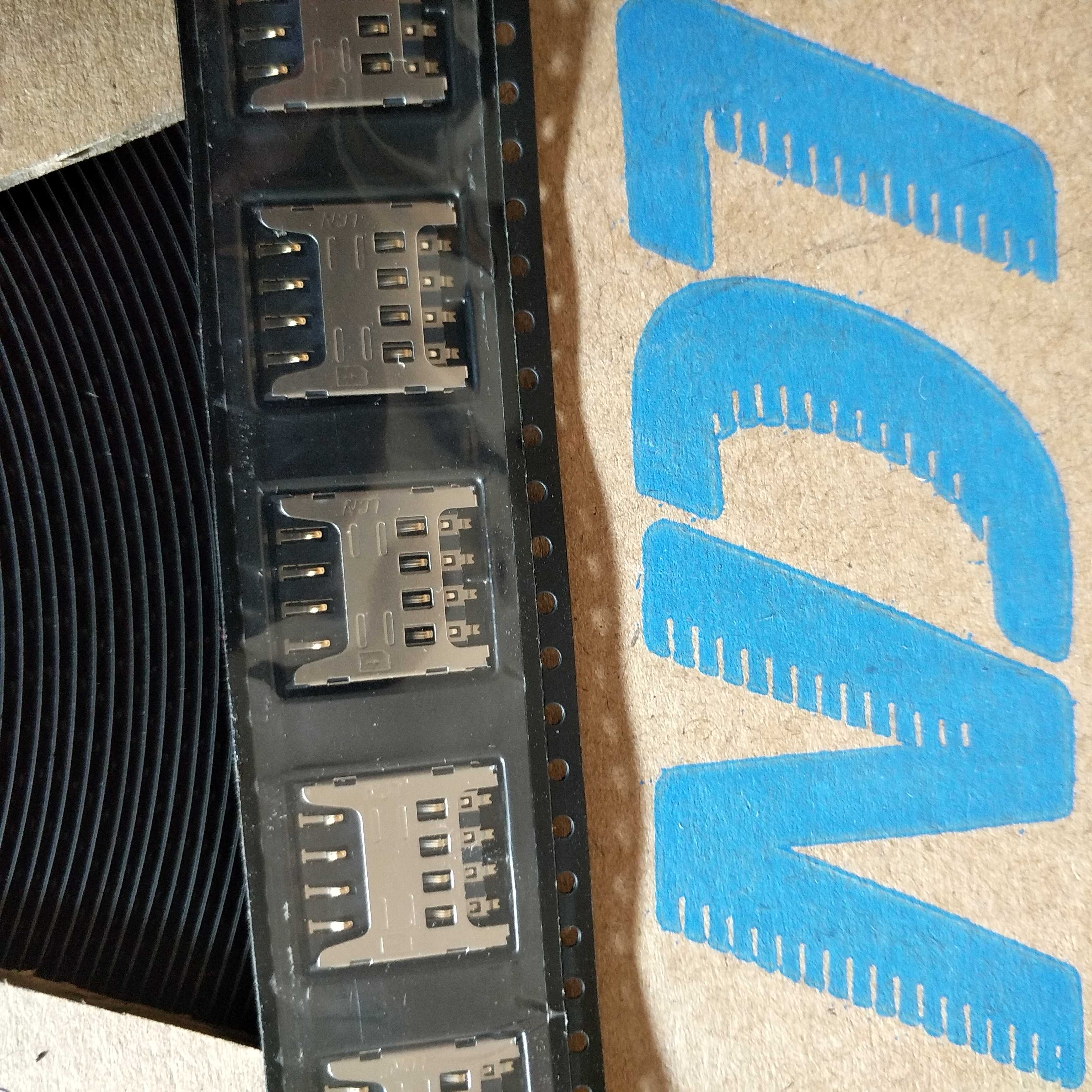 LCN乾德卡座卡槽CAF99-08153-0106