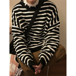 秋冬日系破坏黑白条纹毛衣男设计感套头针织衫ins韩版保暖上衣潮