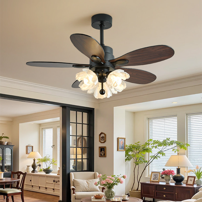 中古风餐厅风扇灯2026新款胡桃木色复古书房间吊扇灯家用一体吊灯