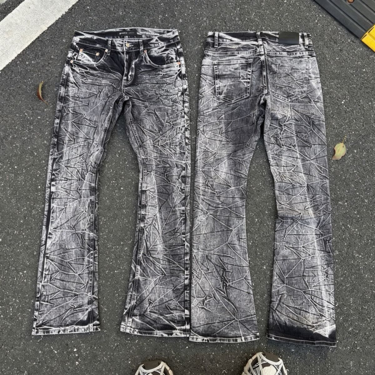 春夏潮牌破洞彩线补丁牛仔裤修身小直筒个性青年水洗猫须小脚裤男
