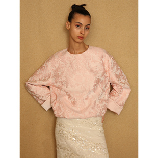 PaleBlueDot蓝点·时髦新中式早春粉色缎面提花圆领宽松卫衣