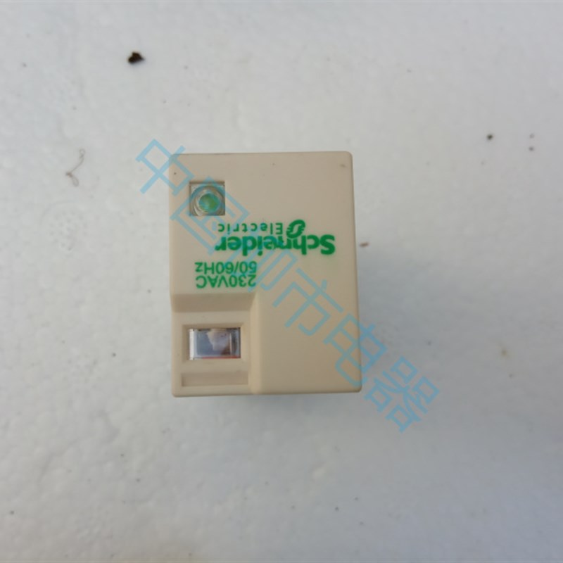 中间小型电磁继电器RXM2LB2BD RXM2LB2P7 RXM4LB2BD RXM4LB2P724V