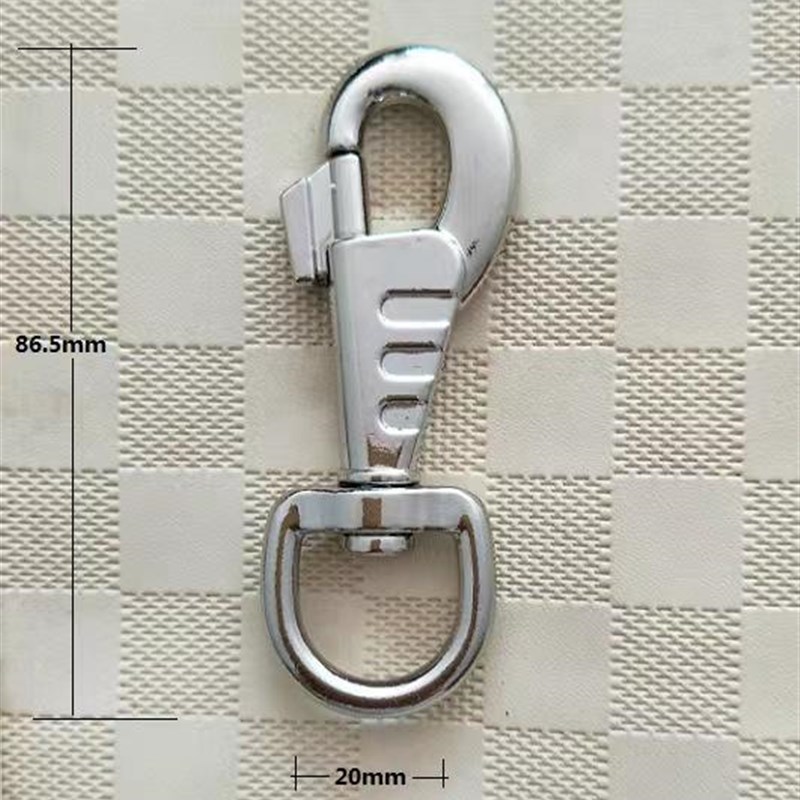 狗扣子锁扣万向扣大型犬金毛德牧中型犬拉布拉多牵引绳挂钩旋转扣