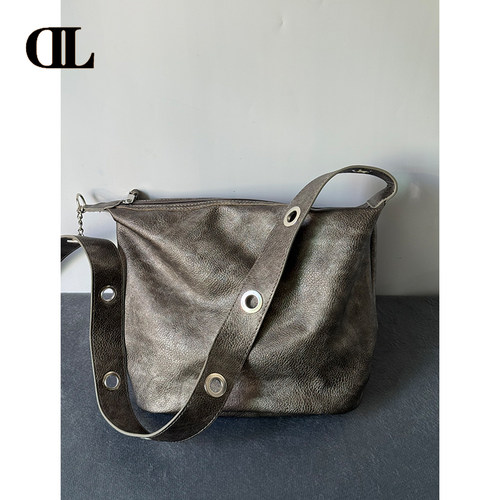 简约荔枝纹单肩斜挎腋下包