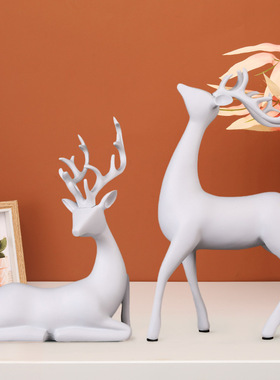 现代简约对鹿摆件客厅电视酒柜装饰品家居创意树脂工艺品结婚礼物