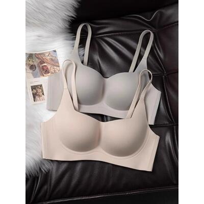 Untouched cloud like nude lingerie for women聚拢防下垂文胸罩