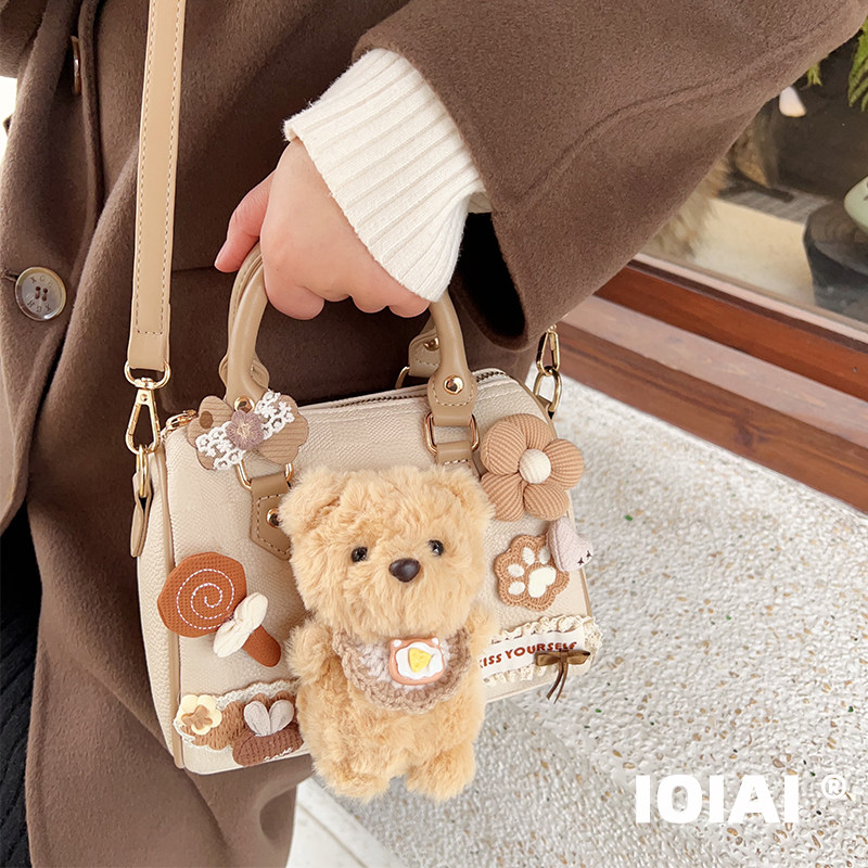 IOIAI偶爱原创设计轻便小斜挎包奶油小熊女方包高级感手提包拎包,箱包皮具/热销女包/男包,单肩包,淘宝优惠券,粉丝福利购,淘宝优惠卷