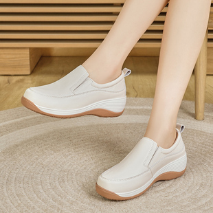 真皮厚底软底松糕鞋女2026秋新款摇摇鞋坡跟增高单鞋中年妈妈女鞋