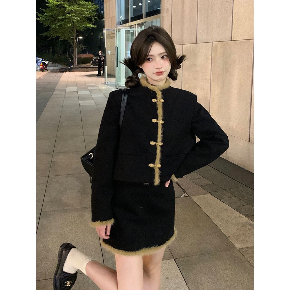 圣日尔曼  新中式盘扣毛领边国风上衣短外套半身裙短裙两件套装女