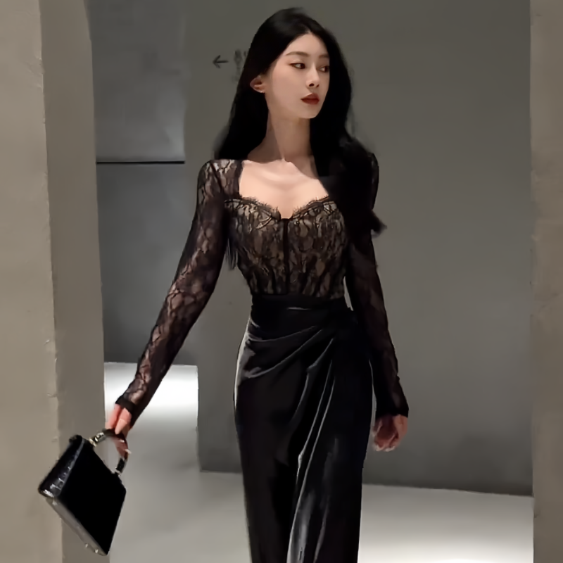 蕾丝拼接高级感缎面长袖连衣裙秋冬新款气质修身显身材内搭包臀裙