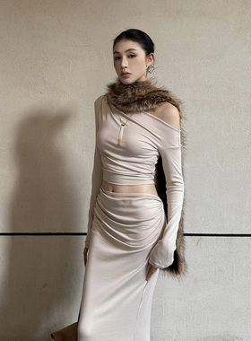 AhhCute【半糖摩卡】斜肩露腰长袖套装裙女2025秋季两件套