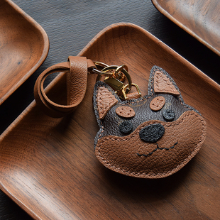 LV&GEDETE 法斗柴犬真皮汽车钥匙扣挂件简约女老花包包挂饰小狗狗