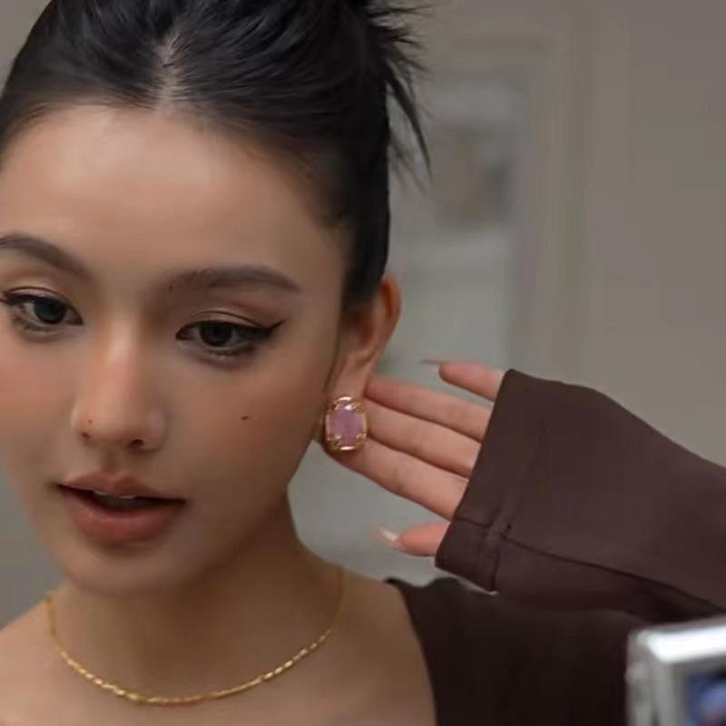 日系George Melis早春配彩色复古中式耳钉少女粉色冰晶花窗宝石