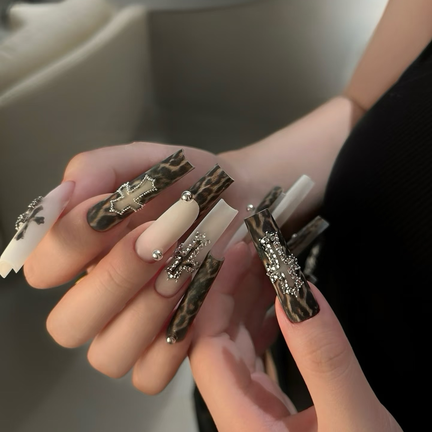 秋冬豹纹新款磨砂纯手工穿戴甲