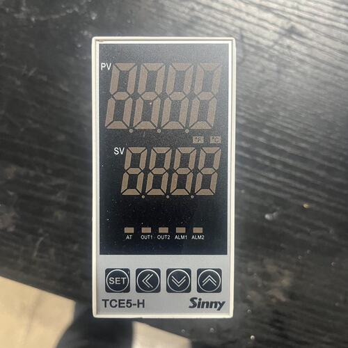 议价Sinny TCE5-H R1T温控仪