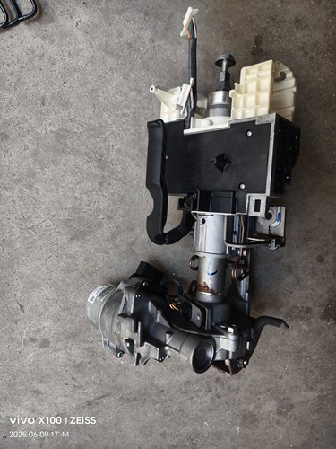 16款马自达3昂克赛拉电子方向管柱转向柱总成二手原装拆车