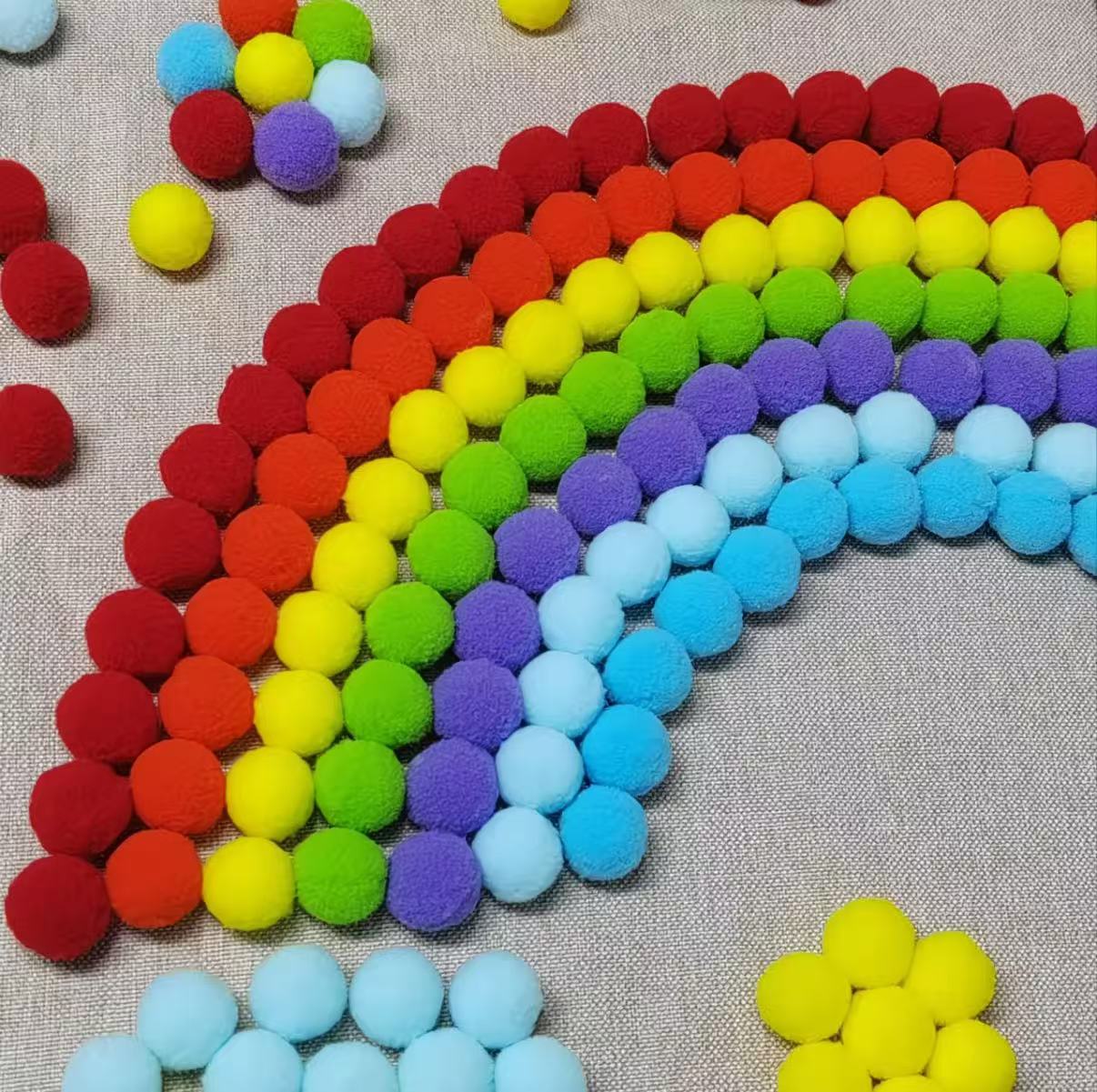 景区大树穿毛衣材料包彩虹毛线