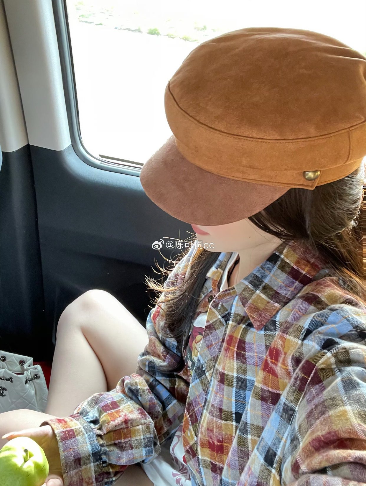 美拉德风棕色麂皮绒报童帽黑色海军风大头围小号显脸小鸭舌帽女