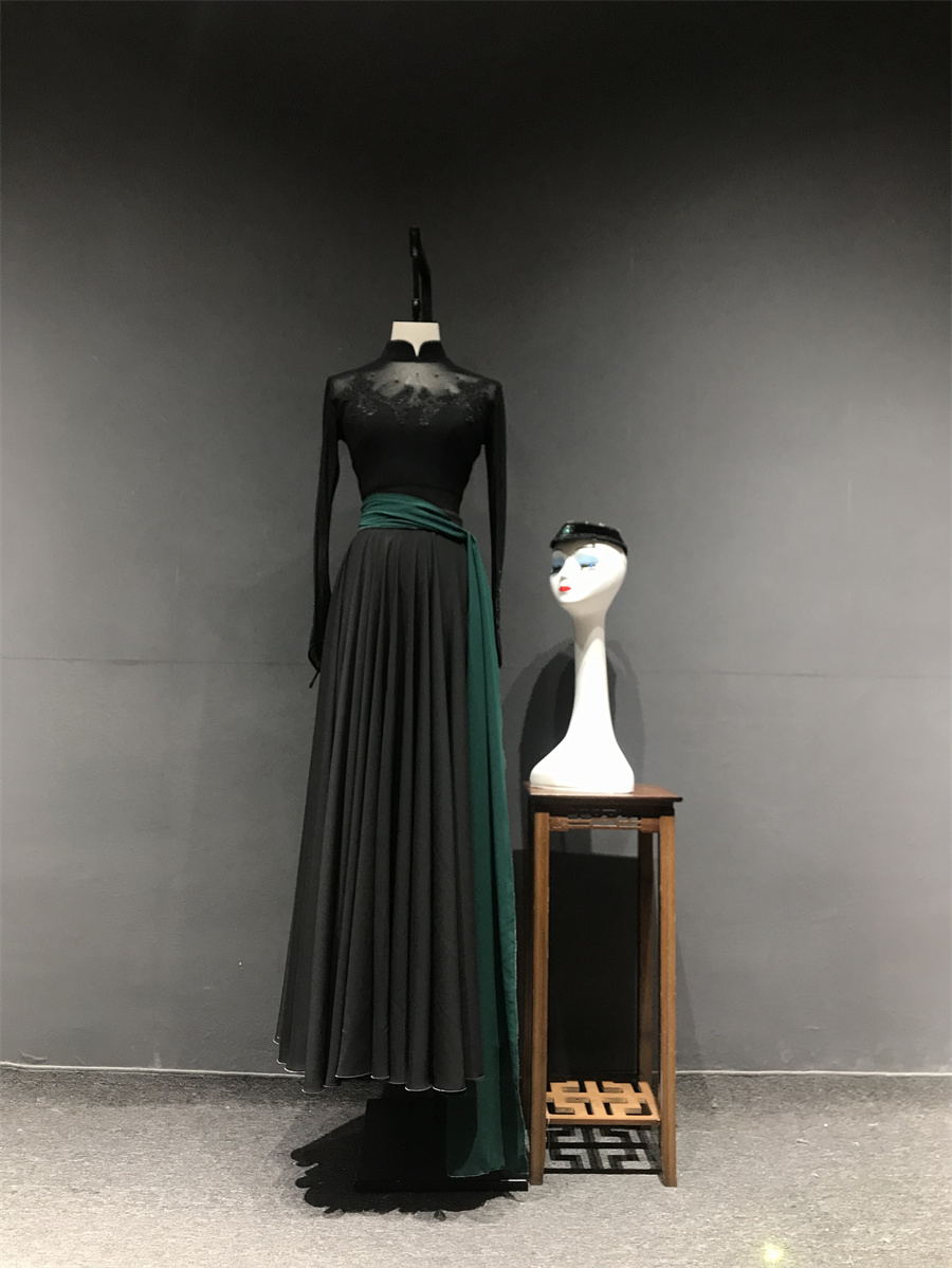 蒙古舞蹈演出服新款蒙族服族服装女蒙古袍练习裙冬季蒙古舞舞蹈服