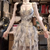 渐变海边度假风碎花不规则裹胸吊带连衣裙纯欲气质收腰显瘦沙滩裙