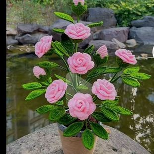 饰礼物仿真花 成品带盆毛线钩织手工DIY编织钩针玫瑰花桌摆居家装