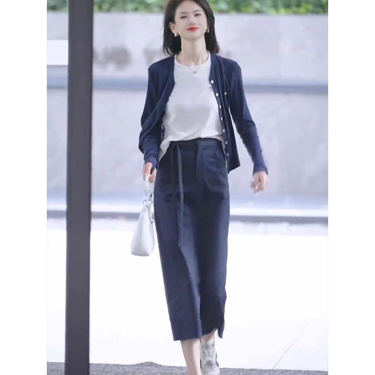 春季穿搭一整套女小个子高级感气质藏青色假两件开衫半身裙两件