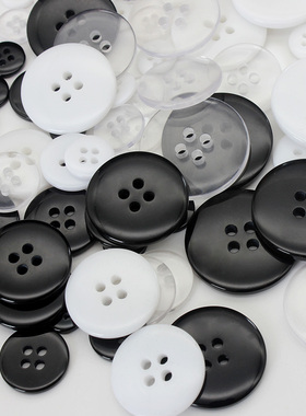 树脂四眼扣子黑色白色透明圆形亮光钮扣衬衣衬衫面包扣加厚包邮